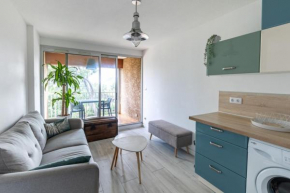 Cosy 31m with balcony and sea view!